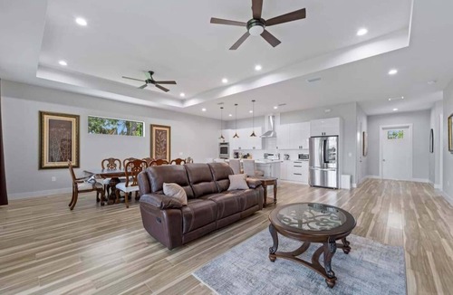 Rotonda Heights House | Tranquil location Close to Beaches Lake Front