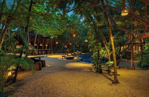 Zona Hotelera House | Tree House Tulum - Beach Access - Villa