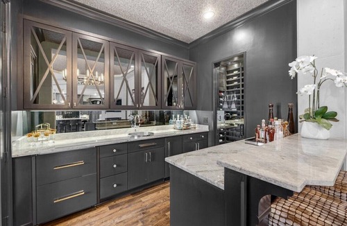 Leawood House | Turn-Key Luxury Soccer Entertainment Home in Kansas City