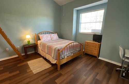 Williston House | Two Hawk Guest Room 4