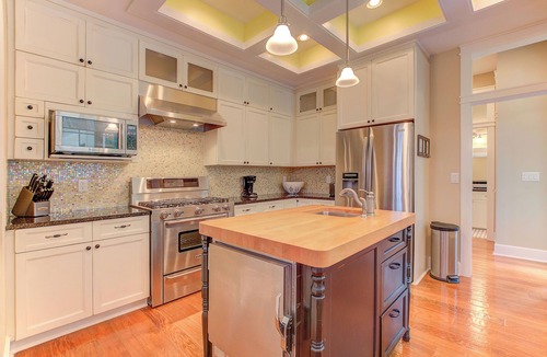Bay Esplanade House | Ultimate Island Getaway - Monthly Beach Rental ➠ 760 Bay Esplanade