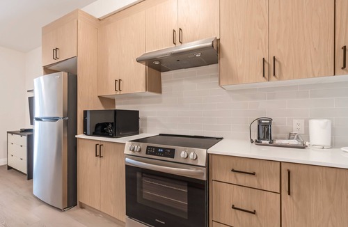 Rouge Apartment | Unit 7 - Modern Fully Furnished 2 Bedroom Apartment