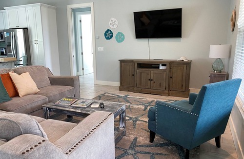 North Captiva House | 🌴Unwind at Starcut Cottage – Where Beach Days Meet Peaceful Nights