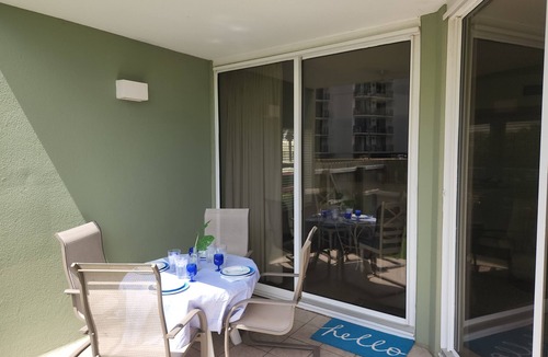 Fort Walton Beach Condo | Updated Coastal Condo Steps to Beach Pool King + Bunks Ground Floor