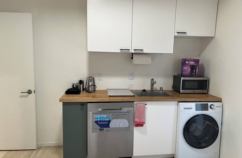 Ocean Park Apartment | Updated Home with Private Yard