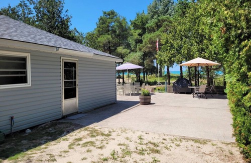 Kincardine Cottage | UPDATED PICS Stoney Island Sunsets Blue Nugget on the sandy shores of Lake Huron
