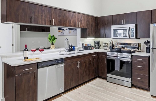 Cityplace Apartment | Uptown 2BR Shops, Dining, Katy Trail, Parking