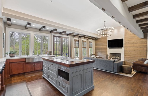 Virginia Highland House | Urban Luxury Living/Minutes from Atl Attractions and Walkable to Great Restaurant's, Drinks & Parks