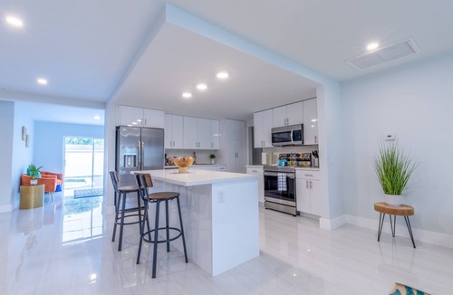 Margate House | Villa 4BR Villa*Private Pool*BBQ Area*Near Beach