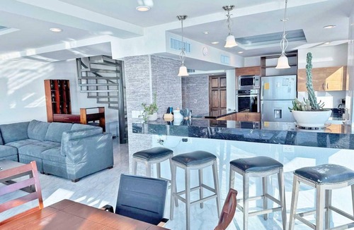 Zona Hotelera Condo | VRBO Premier Host – Beachfront – 8BR/7Bth – Penthouse Combo #314