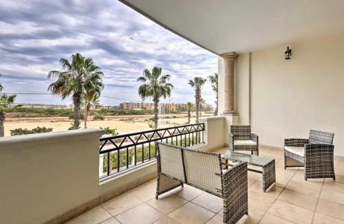El Medano Ejidal House | Walk to Beach: Modern Cabo Condo w/Balcony!