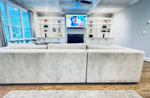 Evans House | Water view, Chefs kitchen, Movie Theater and outdoor Patio