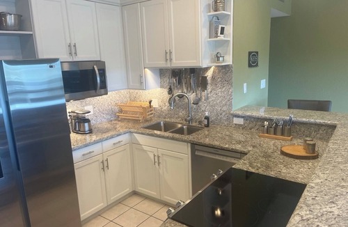 Port Isabel Condo | Waterfront 2BR Condo w/Private Deck & Hot Tub Near South Padre