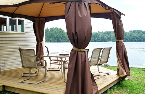Lansdowne Cottage | Waterfront Cottage Getaway with Gorgeous Views in Thousand Islands Park, Ontario