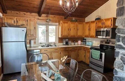 Saint-Joseph-de-Kent House | Waterfront - Cozy Baie Chalet