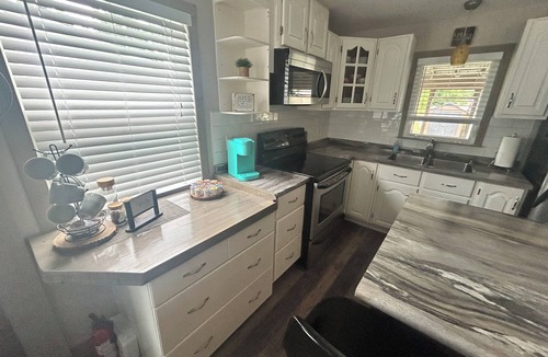 Pointe-du-Chene Cottage | Welcome to our modern cozy three bedroom cottage located in Pointe-du-Chene