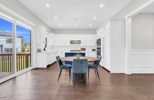 Burlington House | Welcome to Your Comfort Retreat by the Lake