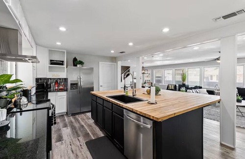 Grand Prairie House | World Cup 5BR Luxury Sleeps 10 By AT&T Stadium