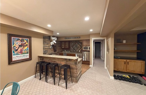 North Decatur House | World Cup Ready - Spacious 6-bedroom house with fitness room, Sleeps 12-14!