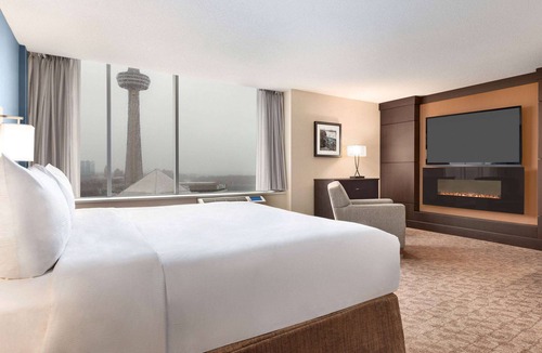 Fallsview Hotel | Wyndham Garden Niagara Falls Fallsview