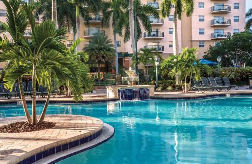 Survey Creek House | Wyndham Palm Aire Eight 8BR Apartments