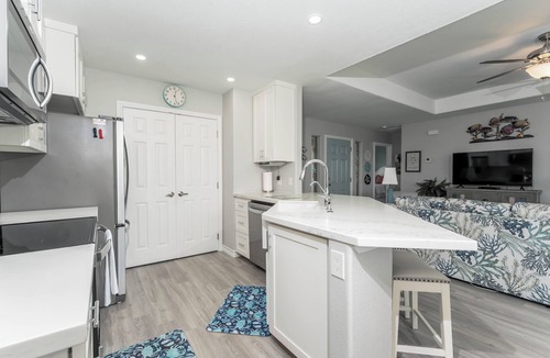 Laguna Vista House | Your SPIGC Escape: Golf, Pickleball, Tennis, Pets & Beach Days All sun and fun