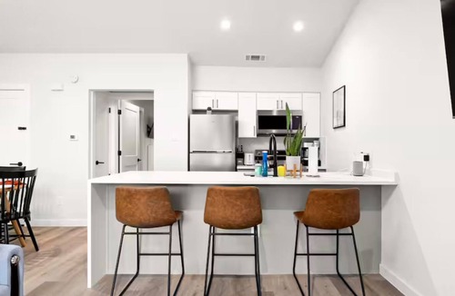 Barton Hills House | Zilker Haus Bungalow, Walk to Zilker