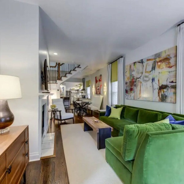 High Luxury Vacation Rental in Midtown - Sleep 8 w/2 full bathrooms! Gorgeous!