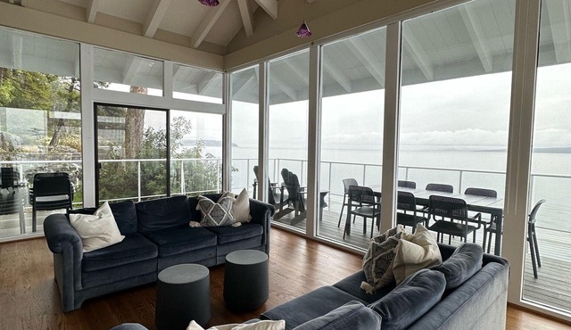 180° Ocean Views: Chef's Kitchen, Hot tub on 6.3 private acres of forest.