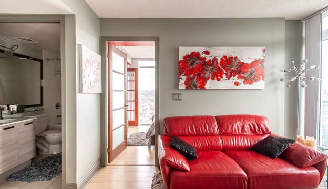 1Bedroom Sub-penthouse Luxurious New Condo with Gorgeous Views, downtown Toronto
