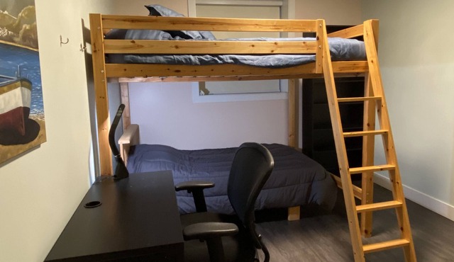 2 bed, 2 bath in new contemporary home