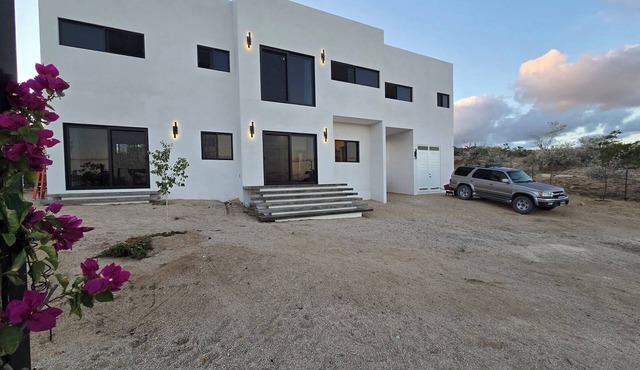 2 Bed 2 Bath Luxury La Ventana Villa w/Ocean Views: