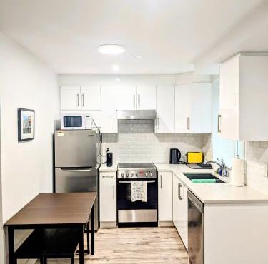 2 Bed Apartment Free Parking Central Location
