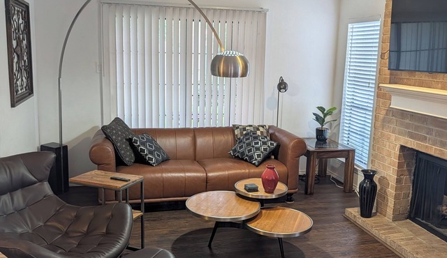 2-bedroom, 2-bathroom condo, walking distance to Lake Ray Hubbard
