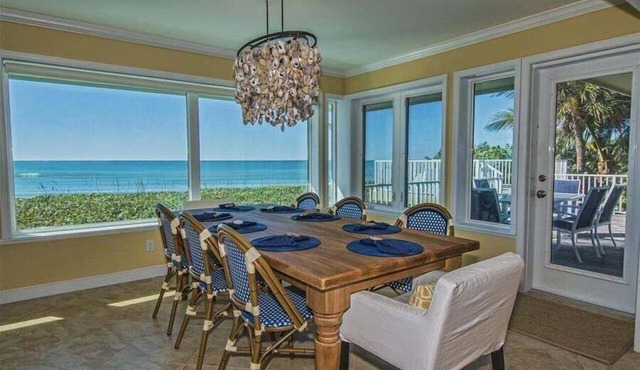 2961 Shore Ln - 3 bed/3 bath - Pool Home - Gulf front!