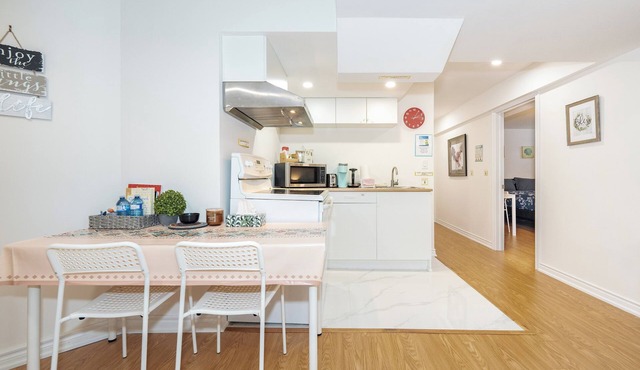 2B Basement | 20% OFF | 0 Cleaning Fee | Mins to Lake | Free Parking