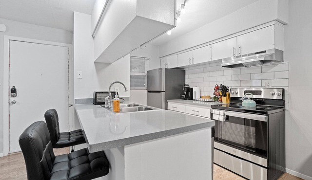 2BR apt in Austin Close to UT 1343