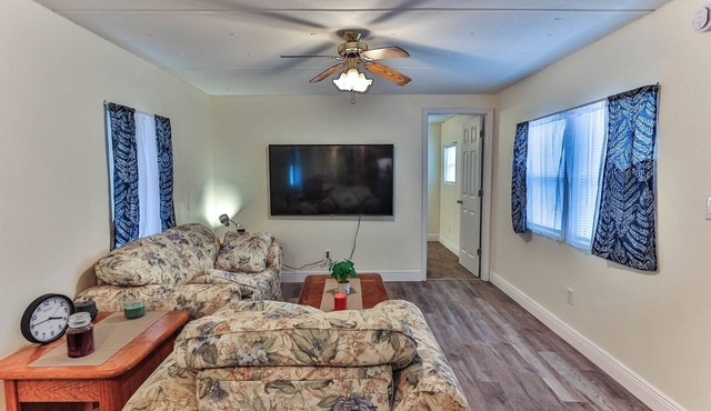 2BR + BBQ Near Silver Springs + Add-On Room