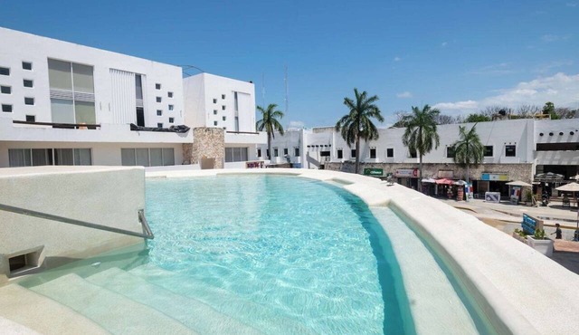 2BR retreat w/rooftop pool near 5th Ave