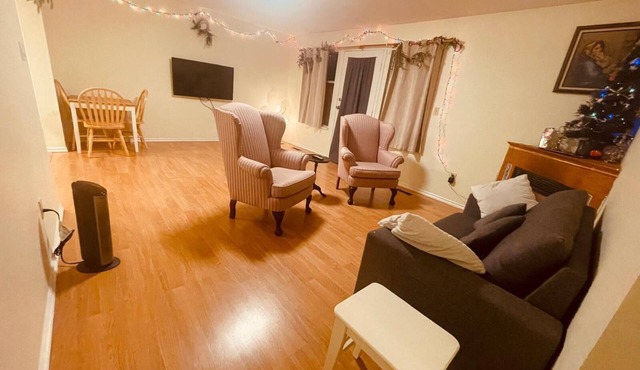 2BR + Workspace & Mini-Gym unit. Mountain Views. Near Transit. Pets on approval.