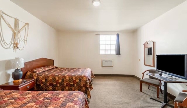 3 Accommodations for Group Stays | Near Market Square Research Center