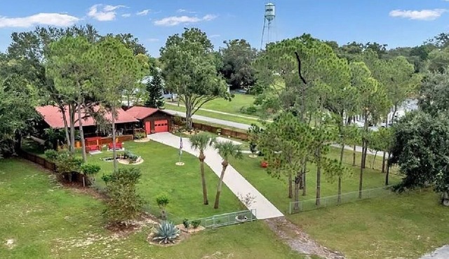 3 bdrm Lakefront home in Dundee, FL. 7m to Lego Land, 28m to Disney Wild Kingdom