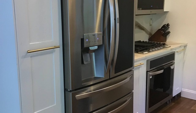 3-bedroom townhome in perfect Marietta with AC and charm