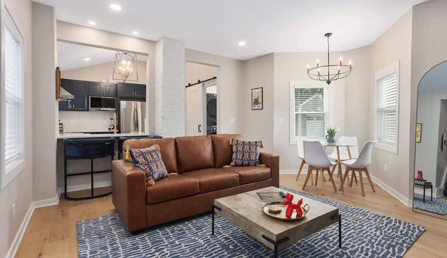 3BR Hot Tub Sleeps 8 GameRoom|KingBed|
