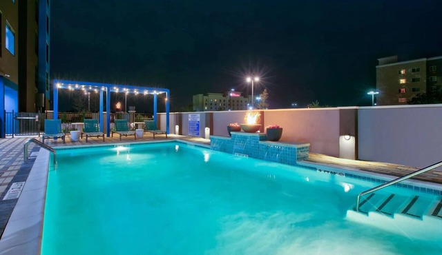 4 Convenient Rooms Perfect for Exploring San Antonio’s Highlights
