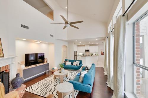 4 Mi to Dtwn: Family Home w/Games in Frisco