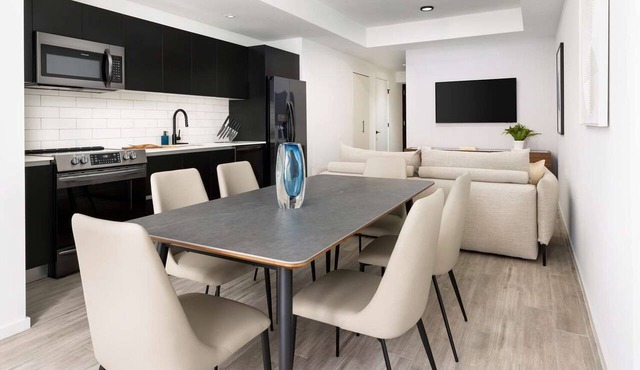 4 Units, Ocean View One Bedroom Suite with King Bed at The Elser Hotel Miami