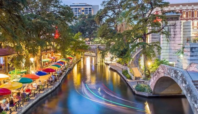 4BR/3BA San Antonio-Near Lackland AFB/River Walk