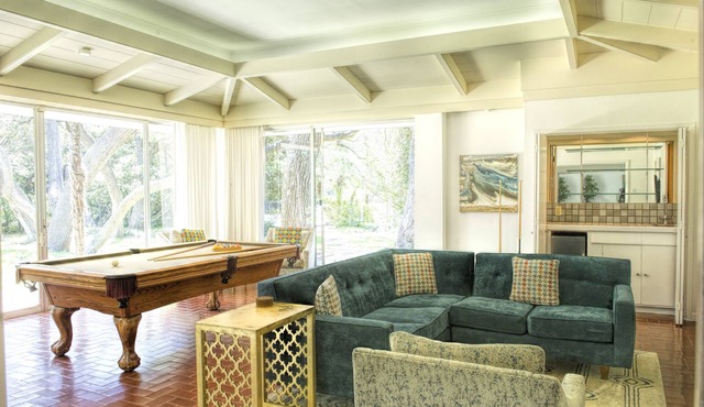 5-Acre Nature Retreat In The Heart Of San Antonio with Pickleball and Tennis