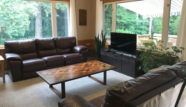 5 ⭐️ Secluded Family only Riverfront 5 min from Sauble Beach